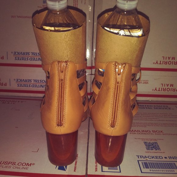 ALDO Chunky Heel Lace Up Gladiator Shoes - Picture 3 of 9